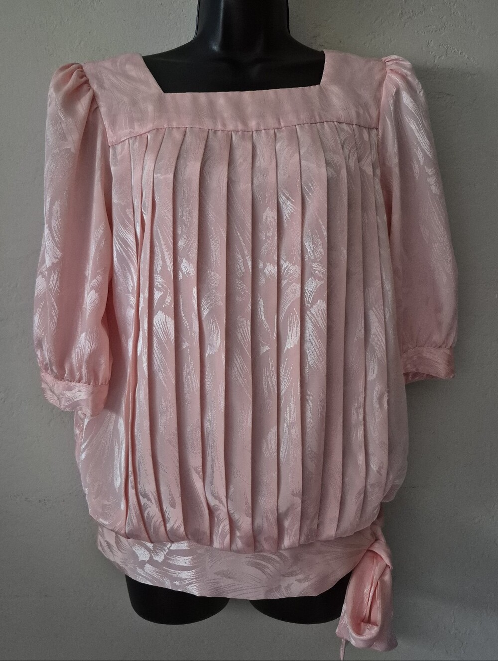 Vintage 80s Pink Pleated Square-Neck Women’s Top 6